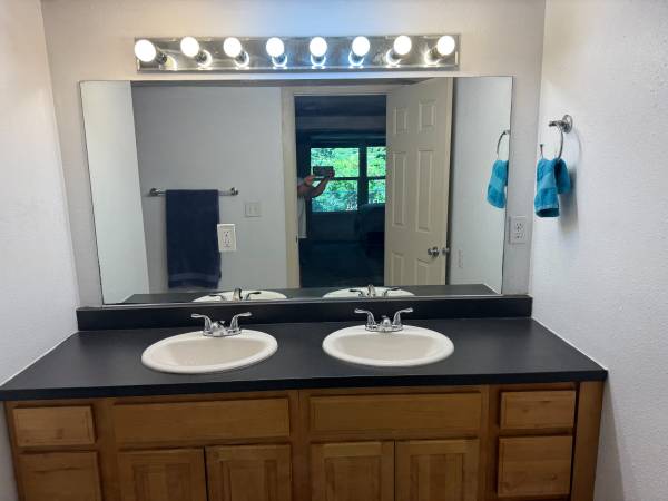 $1,575 / 1br - 700ft2 - Spacious Private Mother-in-Law Suite with Full Kitchen, Laundry & Util (South Burlingame)64038886147202124