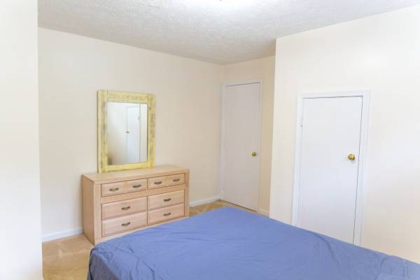 $1,200 / 1br - Private Fully Furnished Basement Unit in a Townhome (Gaithersburg, MD)63821951145729123