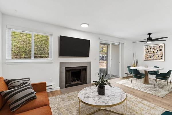 $2,525 / 3br - 1087ft2 - Offering One Month Free!! Come In For A Tour!!!63852482745217121