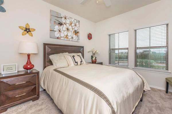 $1,718 / 1br - 816ft2 - Where life meets limitless possibilities: Explore our spacious 1 BR. (Webster)63924169032067123