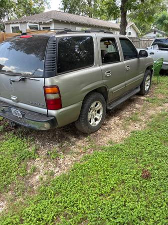 Tahoe 2002 - $900 (Austin)63621922664835121