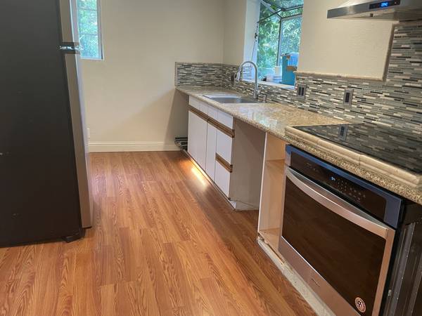 $2,575 / 1br - 500ft2 - Live below the Redwoods! - Los Gatos Mountains area (los gatos) (los gatos)64000588629635124