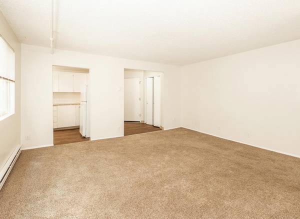 $1,099 / 1br - 4 FREE WEEKS! Walkable Tree-Lined Street - Views Overlooking Downtown (Goose Hollow on 14th)63615726583939121