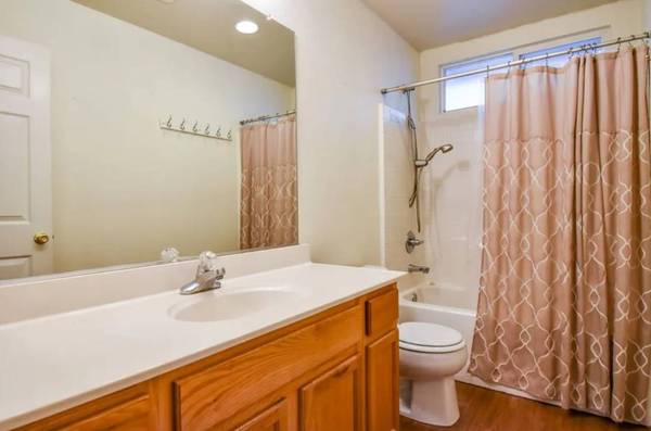 $915 / 1br - Cozy 1BR – near parks, shops & Capitola Village  in Capitola (capitola)64055521891971123