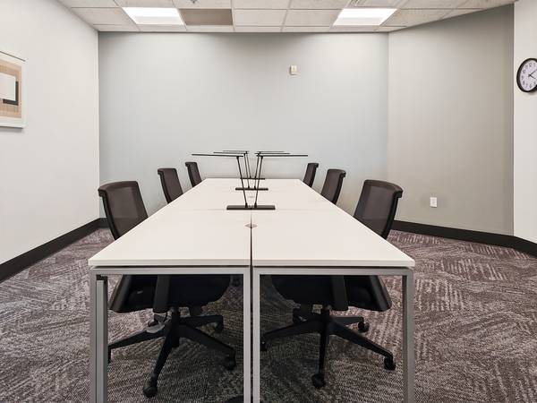 $227 Focus se encuentra con Trabajo en Equipo: ¡Asegura tu escritorio hoy! (North Salt Lake)63674190726273120
