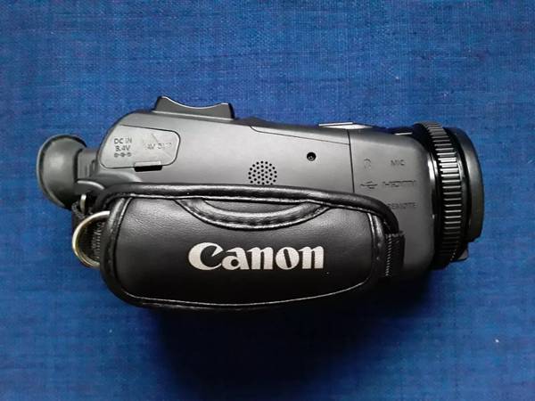 Canon VIXIA HF G30 Camcorder Camera HD with extras - $57063470984027265120
