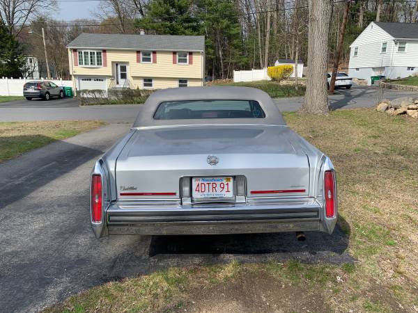 Cadillac Brougham 1988 - $14,000 (Burlington)63469621795715123