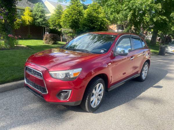2014 mitsubishi outlander sport Es - $7,500 (Glen Cove)63654719403009123