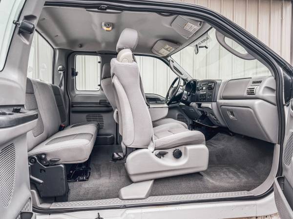 2005 Ford F250 EXT CAB - Photo 10