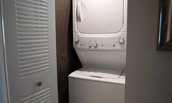 $1,820 / 2br - 881ft2 - Spooktacular Special - No Amenity Fee & Half Off Pet Fees (Seminole)63991084131459121