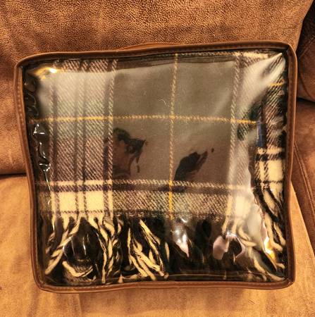 Pendleton 100% Virgin Wool Robe in a Bag Lap Stadium Blanket 55 x 70 1