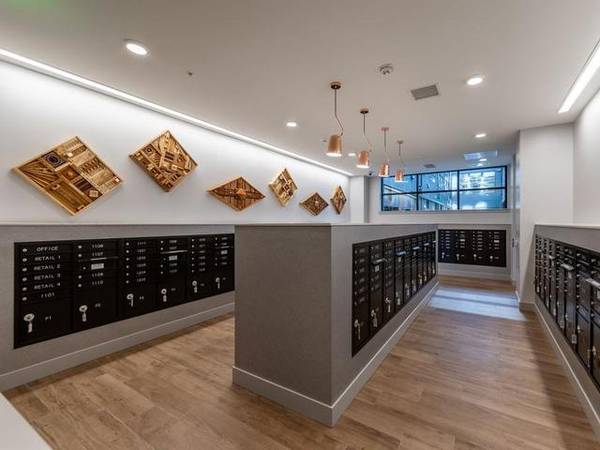 $2,437 / 1br - 586ft2 - Estudio con techos abovedados, patio lateral al jardín y ¡4 semanas gratis!63688531868801123