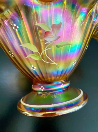 Fenton Art Glass Basket Figurine SIGNED wave crest Trellis Gold Christ - $80 (healdsburg / windsor)63471457956483121