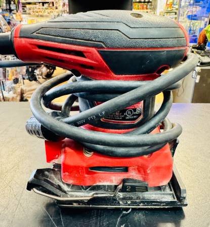 Milwaukee 6033-21 1/4 sheet palm sander 1