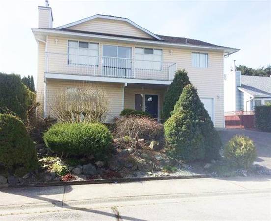 SPACIOUS 2-BEDROOM GROUND-LEVEL SUITE OVER 860SQ FT 1