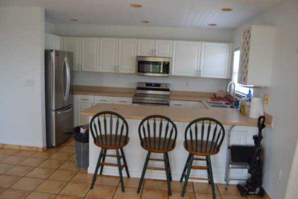 $3,700 / 3br - 1800ft2 - 3 BED 2 BATH CANAL HOME  FOR RENT (VENETIAN SHORES)63944429694211122