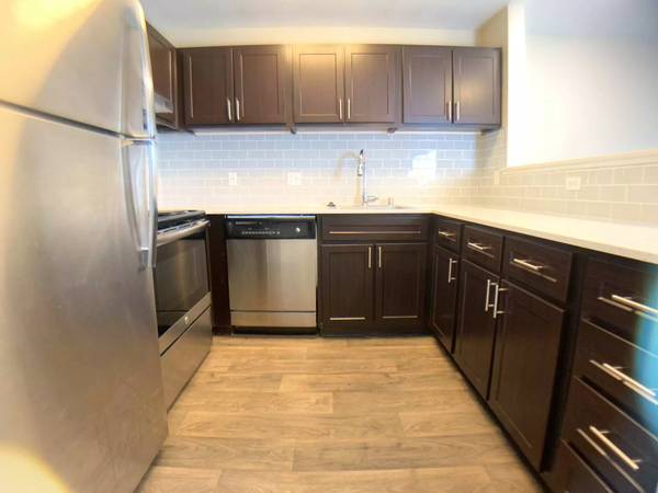 $2,342 / 3br - 1348ft2 - $1000 off when you move in by 9/15!!! (Portland - Close to Airport)63777293593859124
