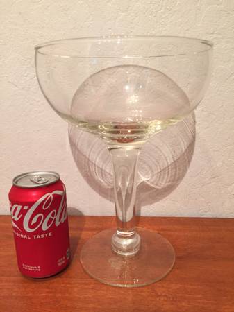 GIANT CLEAR WINE GLASS DISPLAY 1