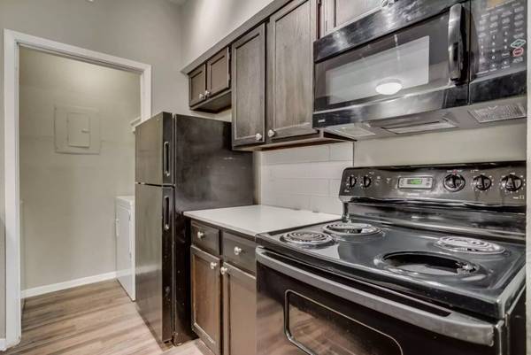 $1,095 / 1br - 611ft2 - Don't miss this fabulous 1 Bed, 1 Bath! Highly desirable location! (Dallas - Dallas Love Field)63867601734787121