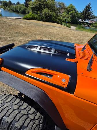 Jeep Wrangler Unlimited Custom 2014 - $38,500 (Ocean Shores)63623078923649124
