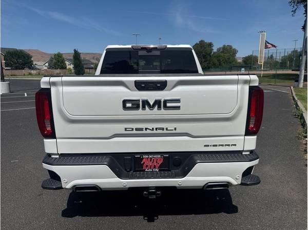 2023 GMC Sierra 1500 Crew Cab 4x4 4WD Denali Ultimate Pickup 4D 5 3/4 - $59,995 (Auto City Yakima)63436933273857122
