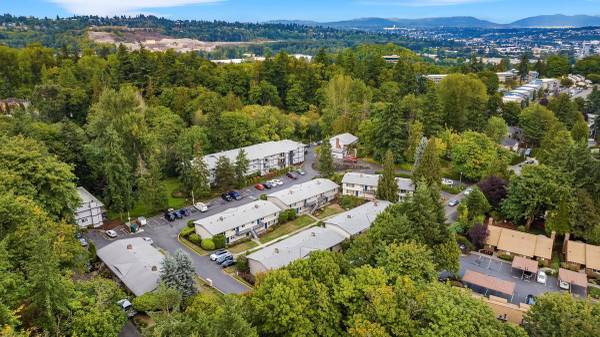 $1,700 / 1br - 731ft2 - Situated in a quiet peaceful neighborhood, Modern kitchen cabinetry63408953514241121
