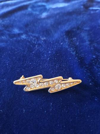 Brooch in shape of  lightening bolt 1