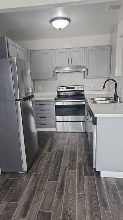 $2,695 / 2br - 900ft2 - Super specious remodeled  2BD. +1BA.  $2695!!!! (Vista)63998603156355122