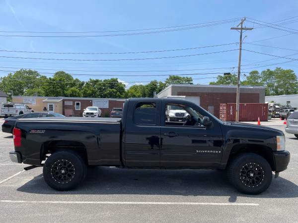 2008 Chevy Silverado - $8,500 (Amesbury)63615253105923123