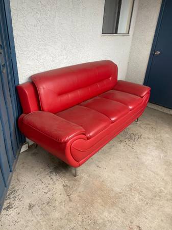 red sofa 1