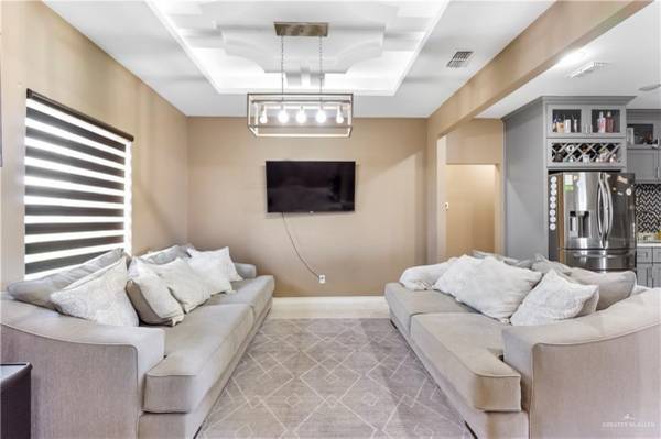 $253,000 / 3br - 2037ft2 - Amazing Home in Sullivan (Sullivan City)64199312233601122
