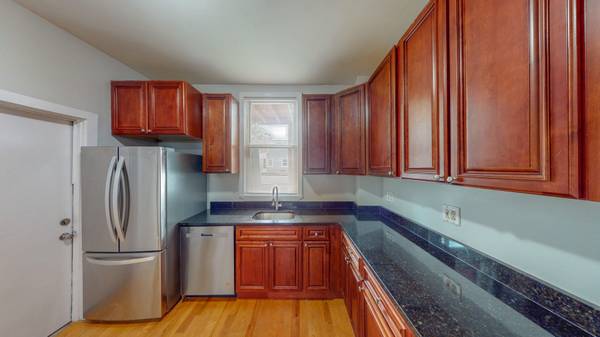 $4,700 / 4br - South Boston 4 Bed/2 Bath Apartment | Near Broadway Station (South Boston)63699526040321124