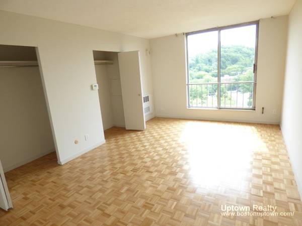 $2,850 / 1br - Amplio departamento de una habitación en el Brook House con excelentes vistas. Disponible AHORA.63655201666563124