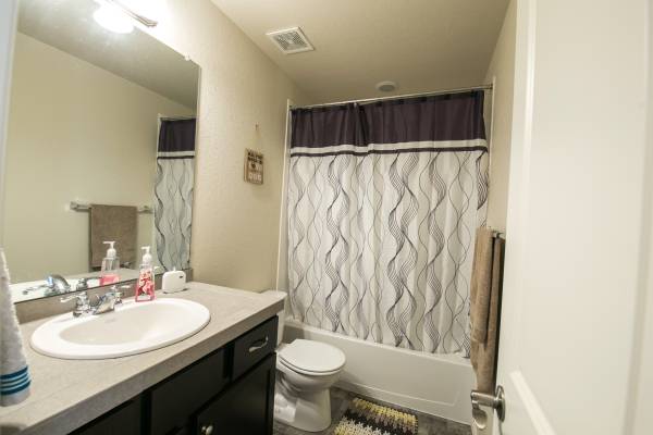 $925 / 3br - Room for rent, furnished, utilities included. (Federal Heights)63849167978113122