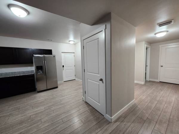 $1475.00 / 1br - 1000ft2 - Charming 1 Bedroom, 1 Bathroom Basement Unit for Rent!63969191423875121