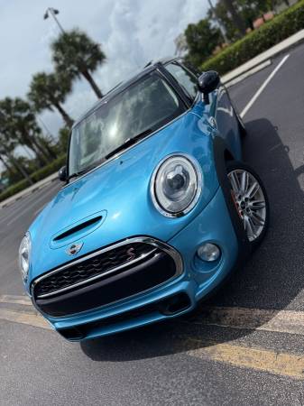 Vendo mi Mini Cooper S 2018, solo 74 mil millas, de propietario directo - $10.50063479703748737124