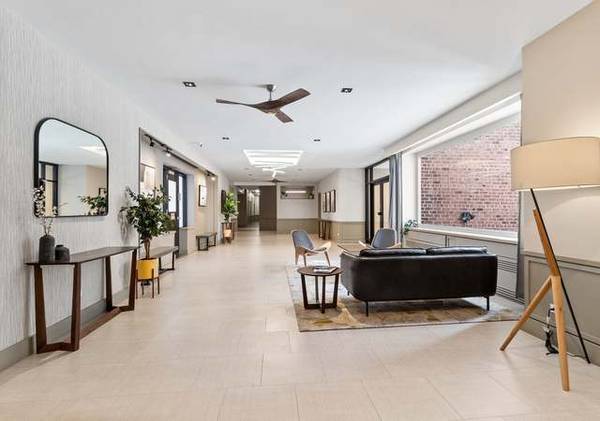 $1,450 / 1br - 783ft2 - Opportunity to live the luxurious and convenient lifestyle you deserve (Forest Hills,)64035735859715120