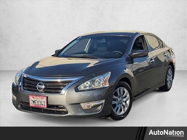 1 2015 Nissan Altima  2.5 S Sedan 1