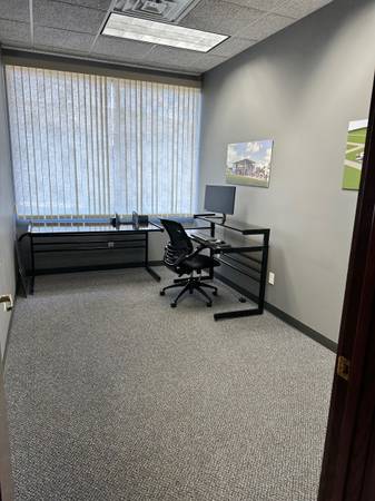 $499 Oficinas Privadas en Alquiler | Amuebladas, WiFi, Estacionamiento (Appleton, WI)63845970411649120