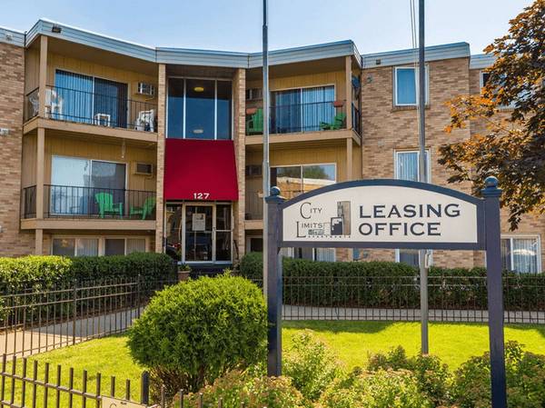 $1,495 / 2br - 915ft2 - Fall In Love With Your New Home 🍂64003961253379121