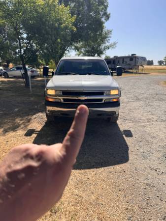 2003 Chevy Suburban 2500 - $5,000 (Chico)63617722832641123