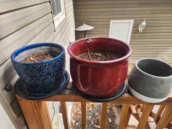 3 Ceramic Plant Pots 1