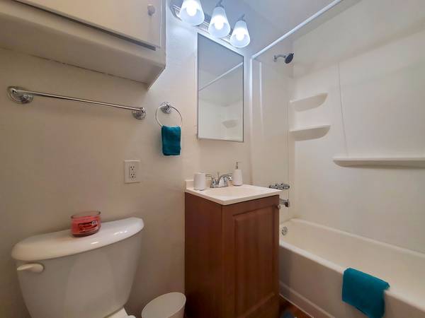 $1,725 The Ni-Si! PB STUDIO! Laundry On-Site! (San Diego)63701744126337122