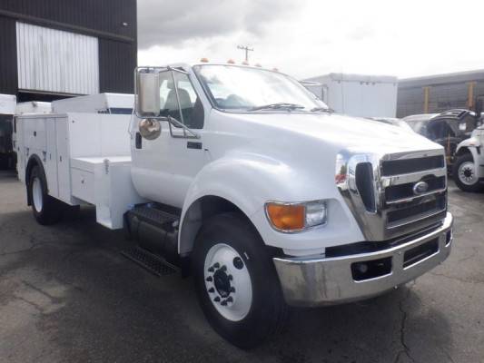 2011 Ford F750 Cummins Commercial Truck 1