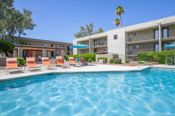 $1,195 / 2br - 825ft2 - 24hr State-of-the-art Fitness Center, A/C, Gated Community (Phoenix)64024997785731120