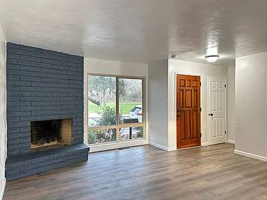 $1,300 / 2br - 1549ft2 - Stylish 2BR/1.5BA Townhouse with Private Patio – Peaceful Retreat (Sacramento)64043494354050121