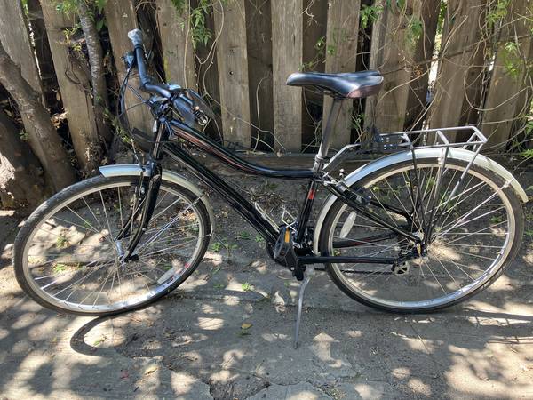 Specialized Globe Commuter Bike 1