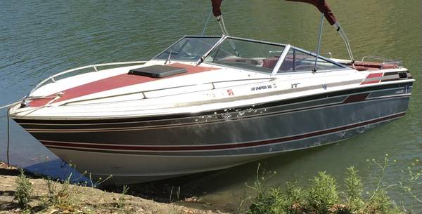 1984 Wellcract de 23’ con cabina cerrada - $7,500 (belmont)63438663979267121