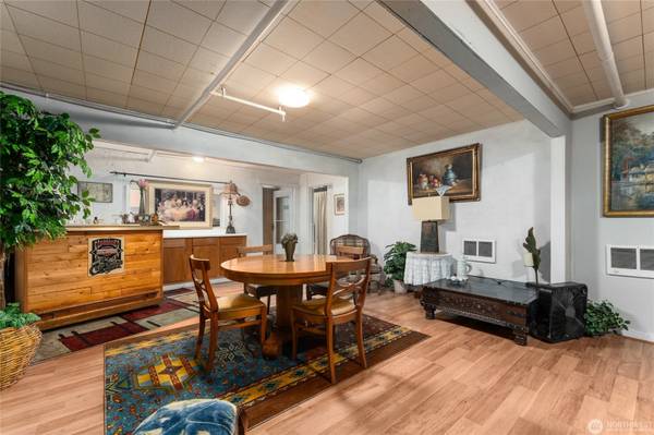 $1,850 / 3br - 2000ft2 - Downtown Chelan (CHELAN)63861316020995123