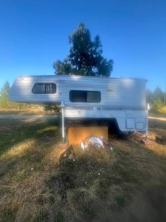 Overhead camper 1